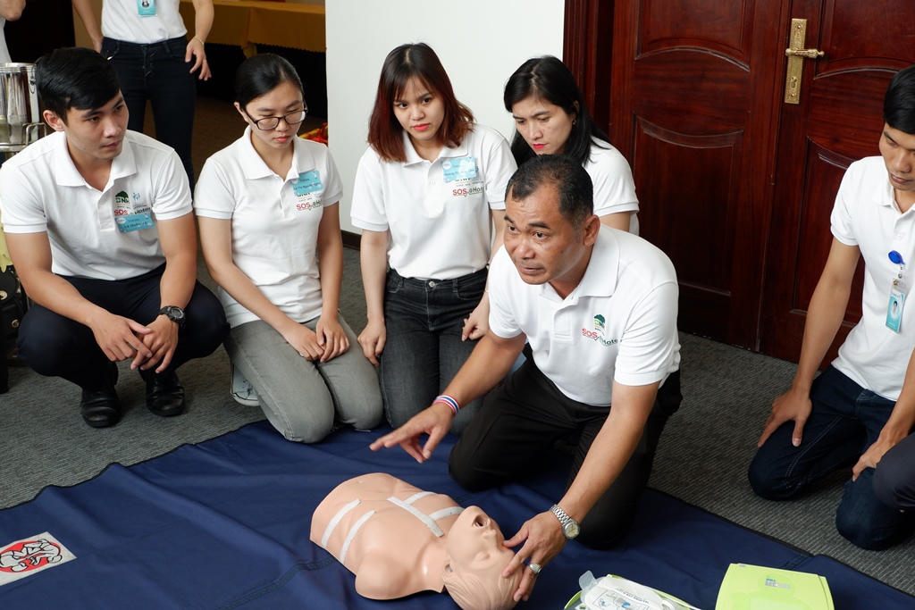 Đào tạo kỹ năng sơ, cấp cứu tại các khách sạn, resort phục vụ APEC