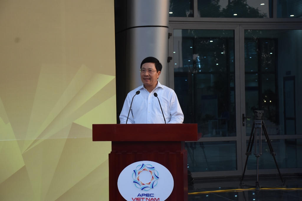 Bộ trưởng Bộ Ngoại giao dự khai trương Trung tâm Báo chí Quốc tế phục vụ APEC