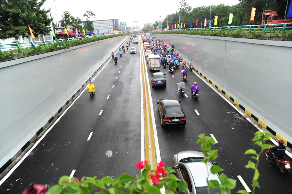 Chính thức thông xe kỹ thuật hầm chui phục vụ APEC