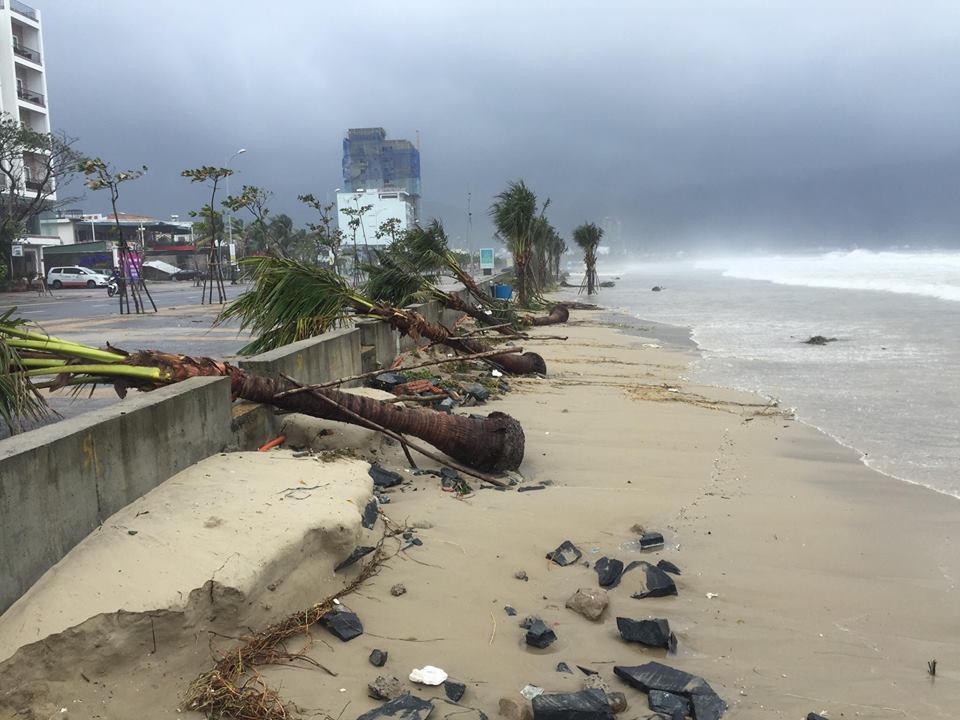 Chủ tịch Đà Nẵng kêu gọi người dân chung tay khắc phục hậu quả mưa bão