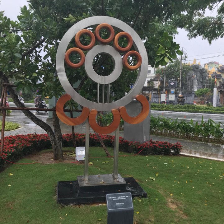 Chiêm ngưỡng các tác phẩm tượng của 21 nền kinh tế thành viên khu vực APEC 