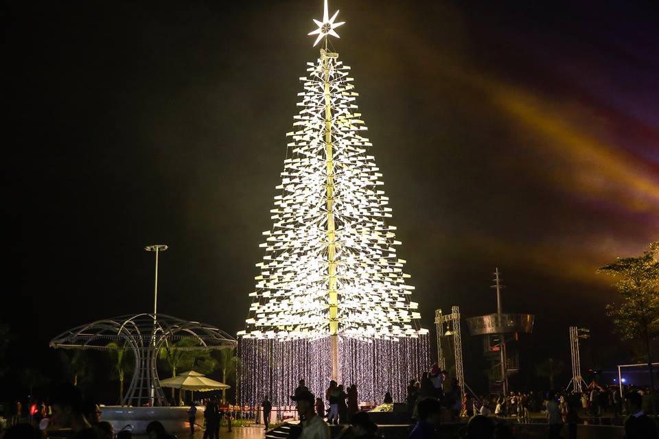 Sao Việt hội tụ ở lễ hội Coco Starlight Fest 2017 tại Đà Nẵng