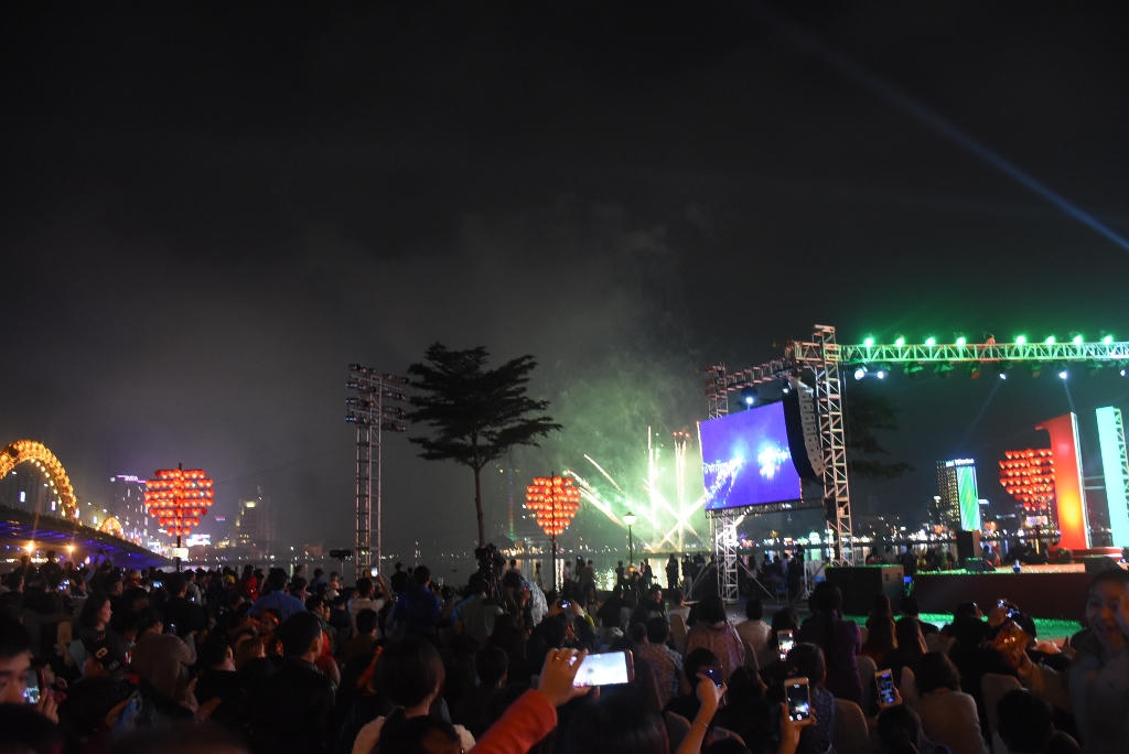 Đà Nẵng sôi động cùng nhiều chương trình chào đón năm 2018