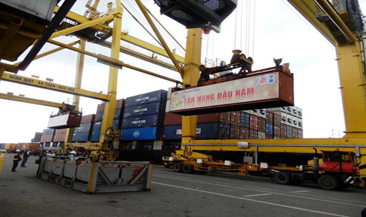 Hàng ngàn du khách nước ngoài 'xông đất' Đà Nẵng đầu năm 2018