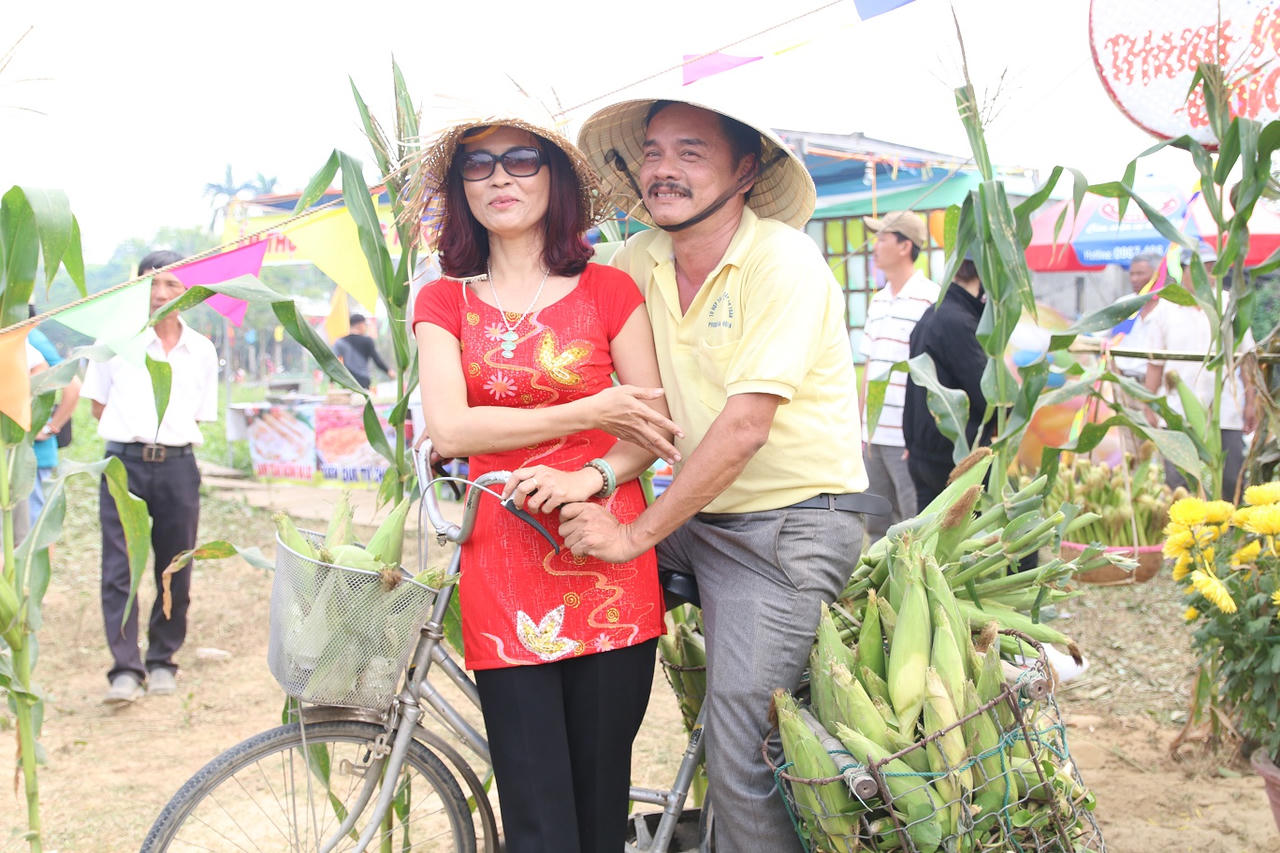 Thưởng thức hàng chục món ăn từ bắp nếp Hội An (Quảng Nam)