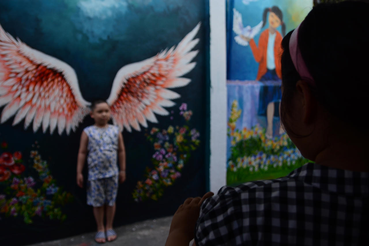 Đẹp ngỡ ngàng 'Làng bích họa trong lòng Đà Nẵng'