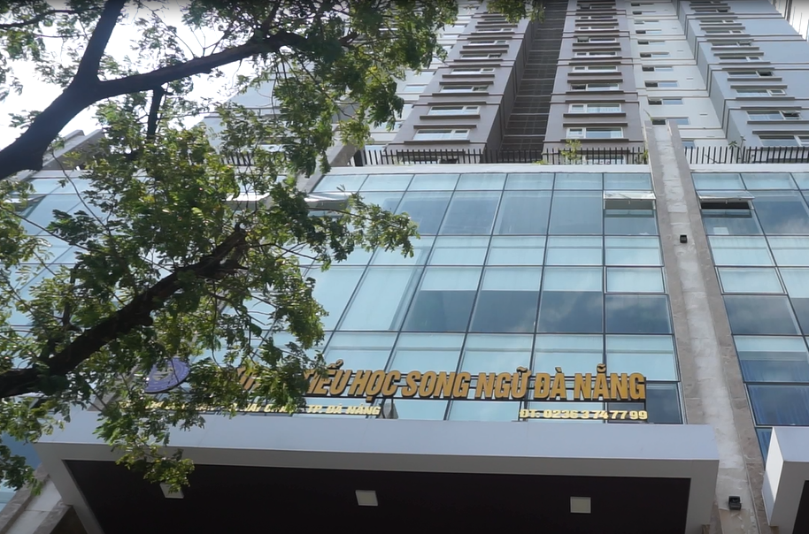 Cháy chung cư cao cấp tại trung tâm Đà Nẵng, hàng trăm người dân tháo chạy 