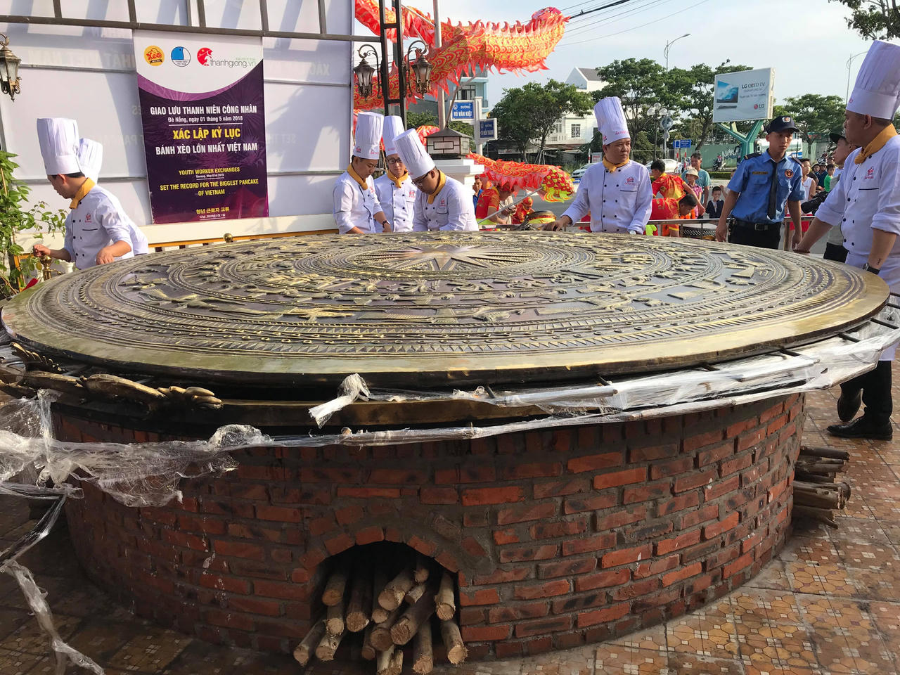 Đà Nẵng: Xác lập kỷ lục Bánh Xèo lớn nhất Việt Nam