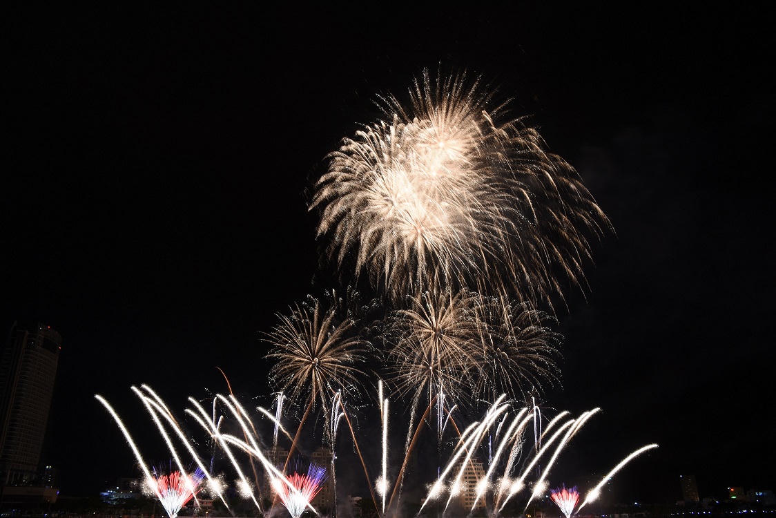 Đêm bừng sáng với 'Nhịp cầu khát vọng' của Bồ Đào Nha và Thụy Điển