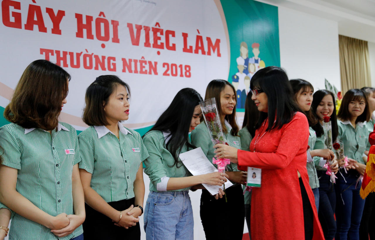 Gần 50 sinh viên các ngành được tiếp nhận làm việc tại Nhật, Singapore