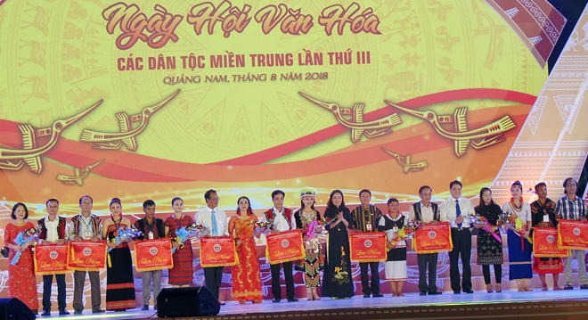 2.000 người tham gia Ngày hội văn hóa - thể thao các dân tộc thiểu số miền Trung