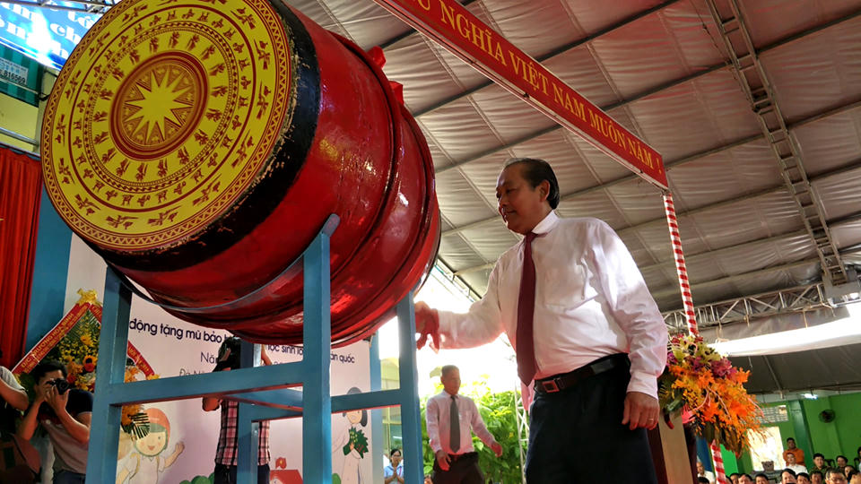  Tưng bừng ngày hội khai trường tại miền Trung