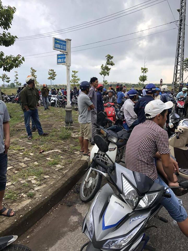 Đà Nẵng: Người dân tiếp tục vây nhà máy thép không cho hoạt động