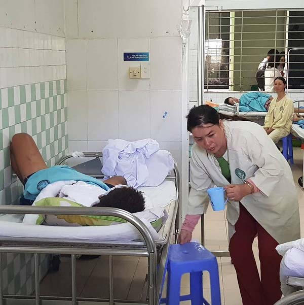 Nổ tàu cá ở Quảng Ngãi, 1 người chết, 13 người bị thương