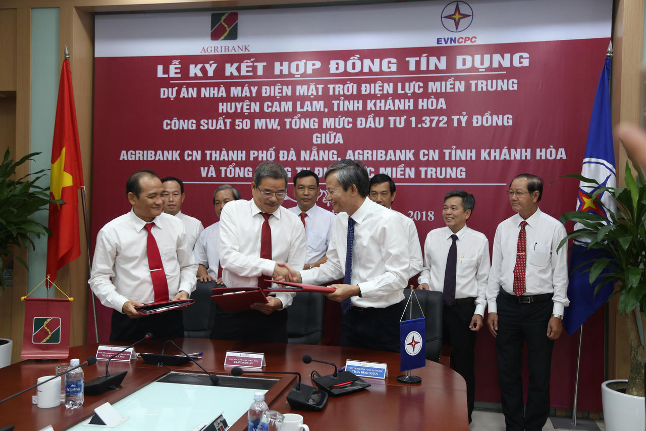 EVNCPC và AGRIBANK ký kết hợp đồng tín dụng đầu tư xây dựng Dự án Nhà máy điện mặt trời Điện lực miền Trung