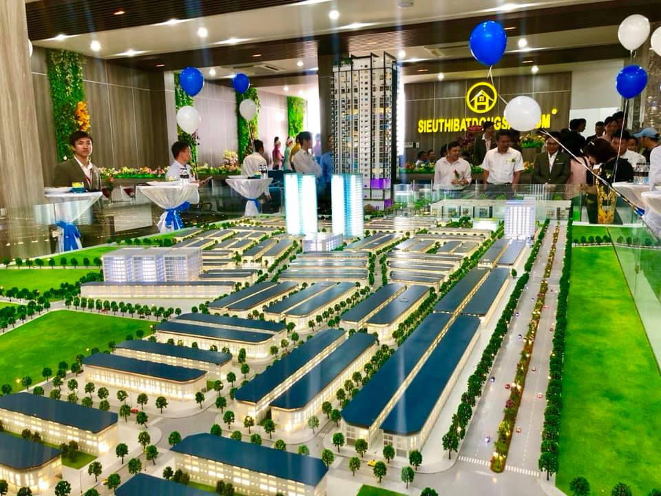 Ca sĩ Đàm Vĩnh Hưng làm “đại sứ thương hiệu” HomeLand Group!