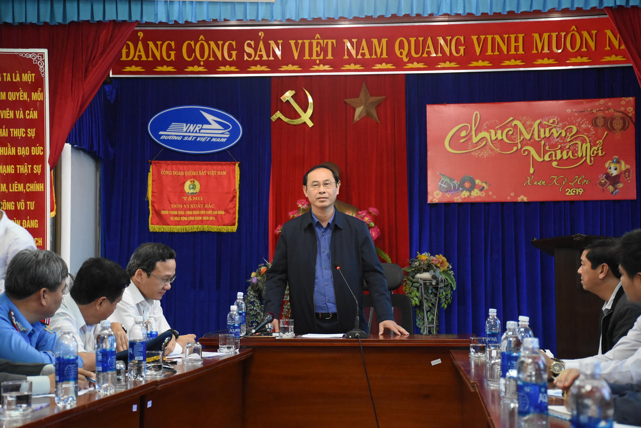 Thứ trưởng Lê Đình Thọ: Không để hành khách nhỡ tàu, xe và ở lại sau 30 Tết