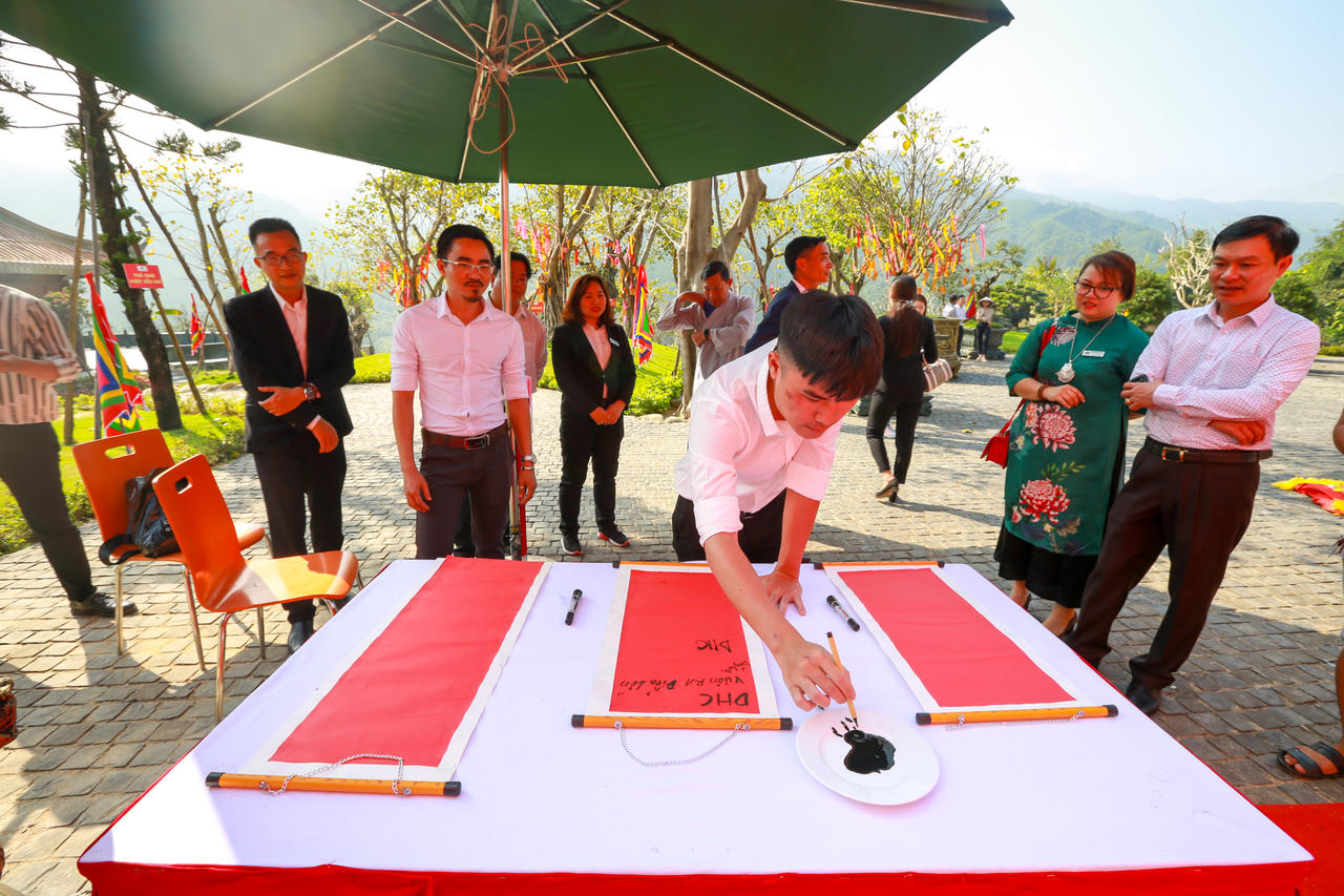 Sôi động Lễ hội Thần Tài tại Công viên Suối khoáng nóng Núi Thần Tài Đà Nẵng