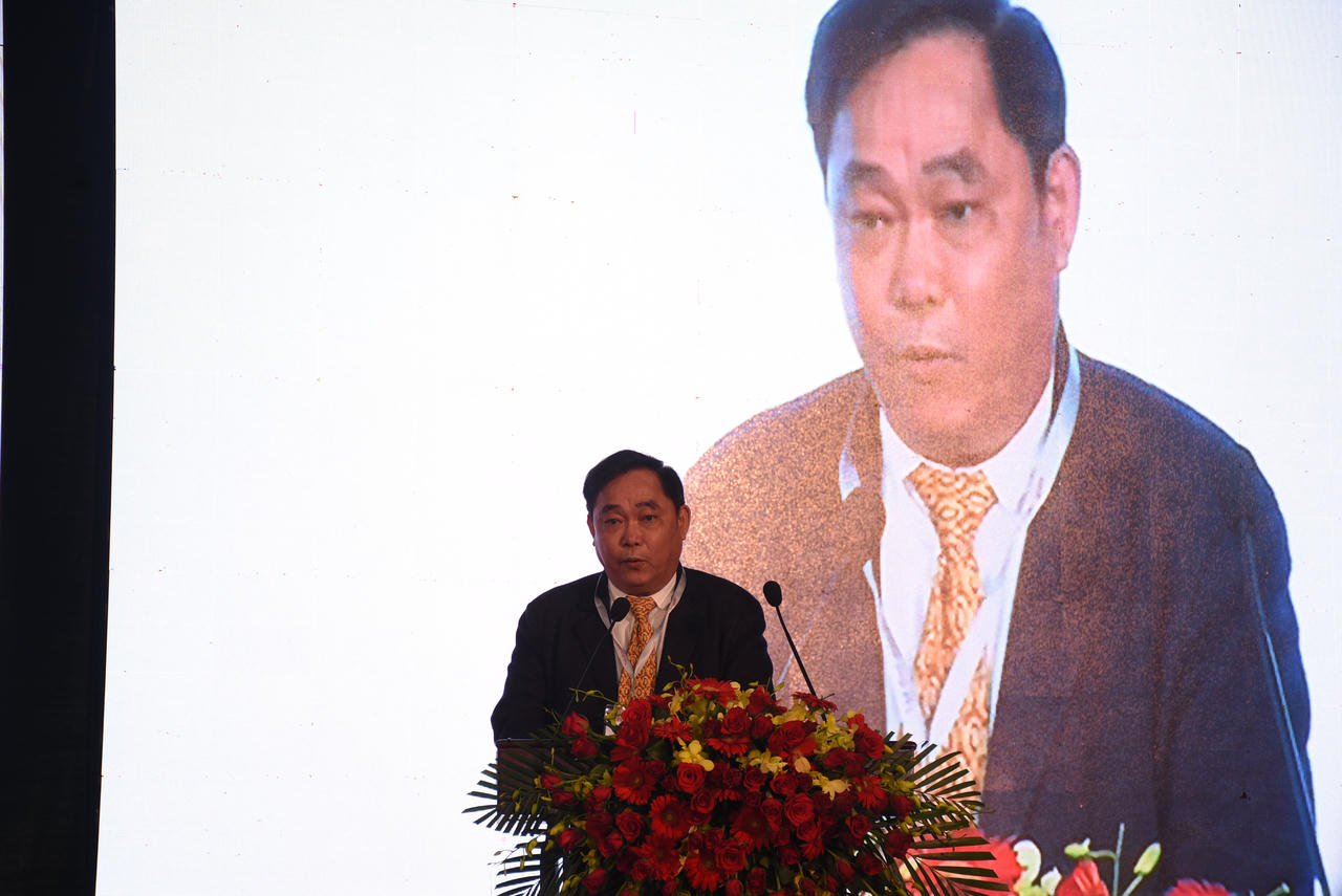 Ông Dũng “lò vôi” đọc thơ, muốn biến nước thải tại Đà Nẵng thành các hồ bơi nước ngọt, có thể tắm được