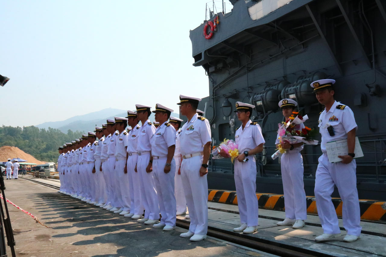 Hai tàu huấn luyện thuộc lực Lượng tự vệ trên biển Nhật Bản tới Đà Nẵng