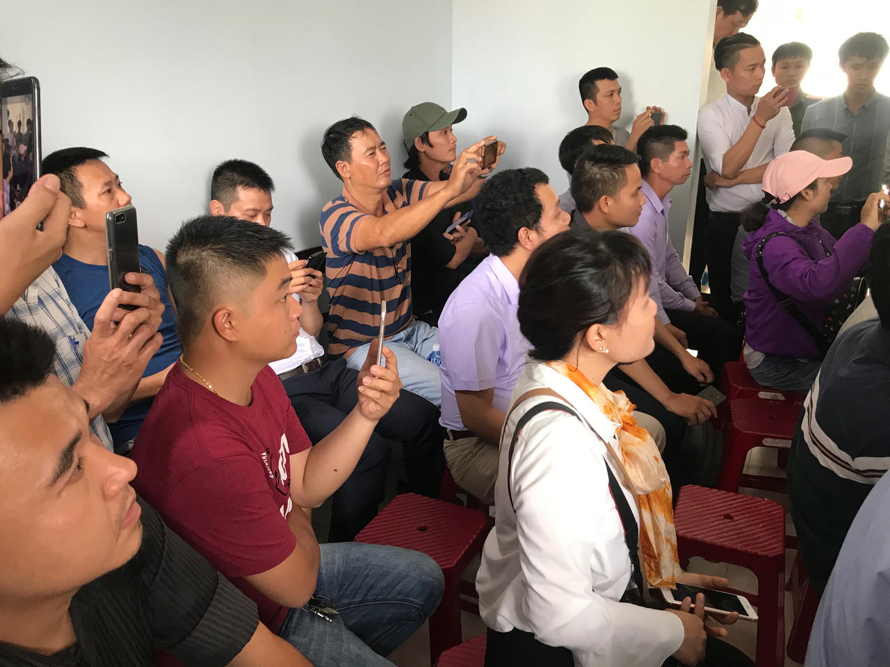 Đà Nẵng: Gần 1.000 người mua đất không có sổ đỏ lại vây trụ sở các công ty bất động sản