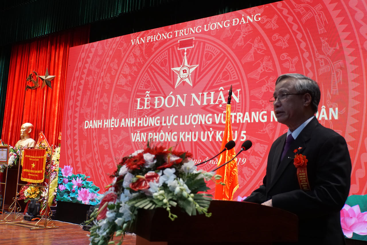 Văn phòng Khu uỷ Khu V đón nhận danh hiệu Anh hùng lực lượng vũ trang Nhân dân