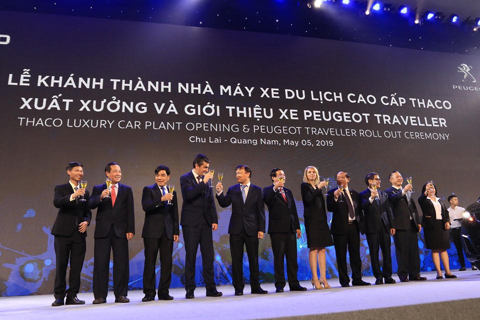 Thaco ra mắt mẫu xe đa dụng châu Âu Peugeot Traveller 