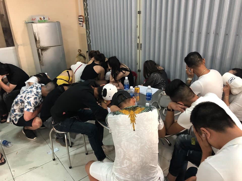 Đột kích vũ trường lớn nhất Đà Nẵng, phát hiện 75 nam nữ phê ma túy