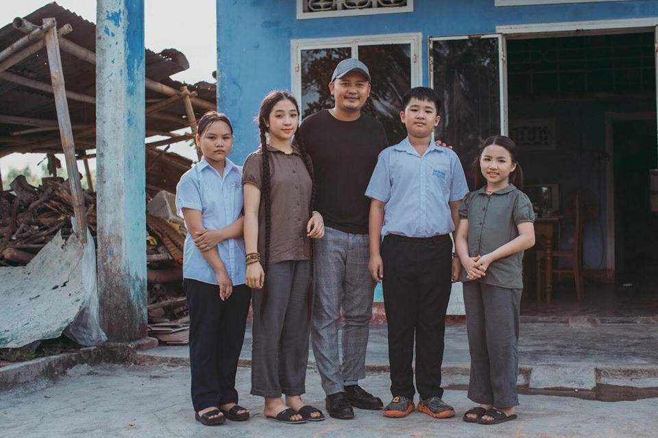 Công chúa tóc mây Hồng Minh cùng ca sĩ nhí Ngọc Hà ra MV ca nhạc “Mẹ Tôi”