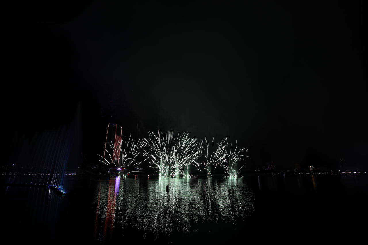 “Đại tiệc âm thanh, ánh sáng, sắc màu tuổi lên 10” trên dòng sông Hàn thơ mộng