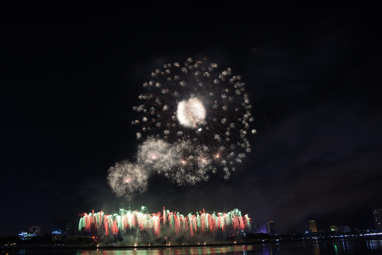 Cuộc so tài đầy hấp dẫn giữa Bỉ và Brazil tại đêm Mầm sống