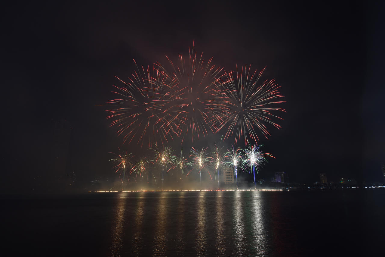 Dòng sông kể chuyện Tình yêu dưới mưa