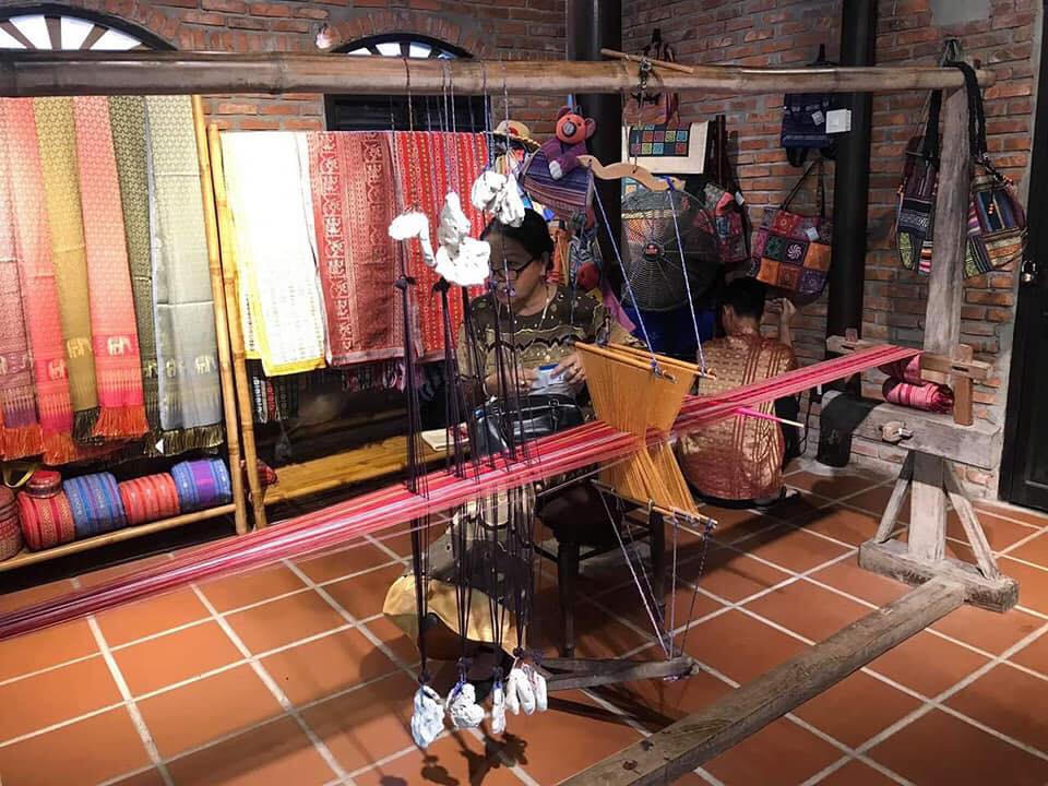 Đưa tơ lụa, thổ cẩm và văn hóa Việt Nam ra thế giới