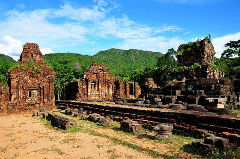 Nhiều hoạt động hướng đến 20 năm Đô thị cổ Hội An và Khu Đền tháp Mỹ Sơn 