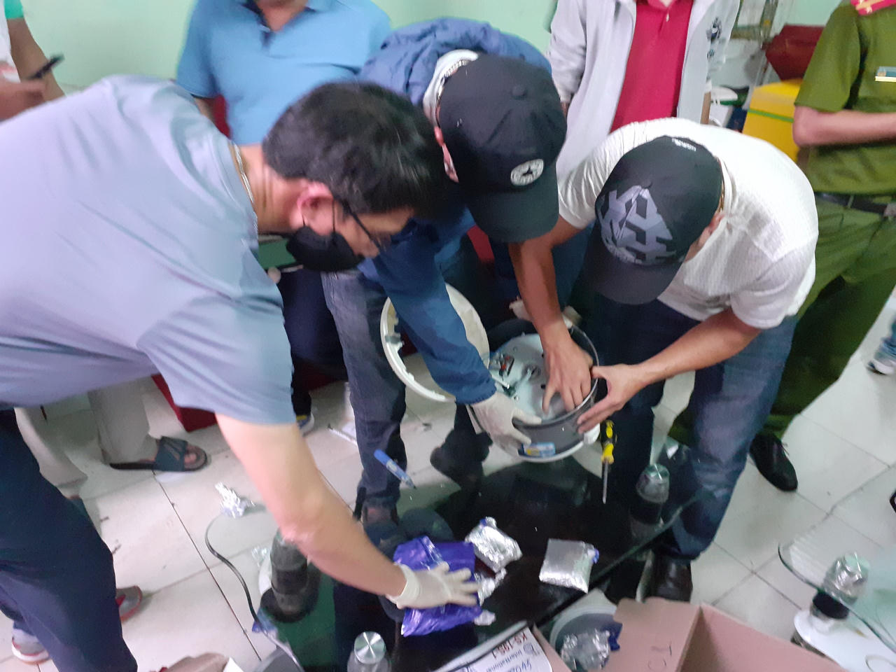 Đà Nẵng: Bắt vụ vận chuyển, thu giữ 4,5 kg và hơn 3.000 viên MTTH trong nồi cơm điện