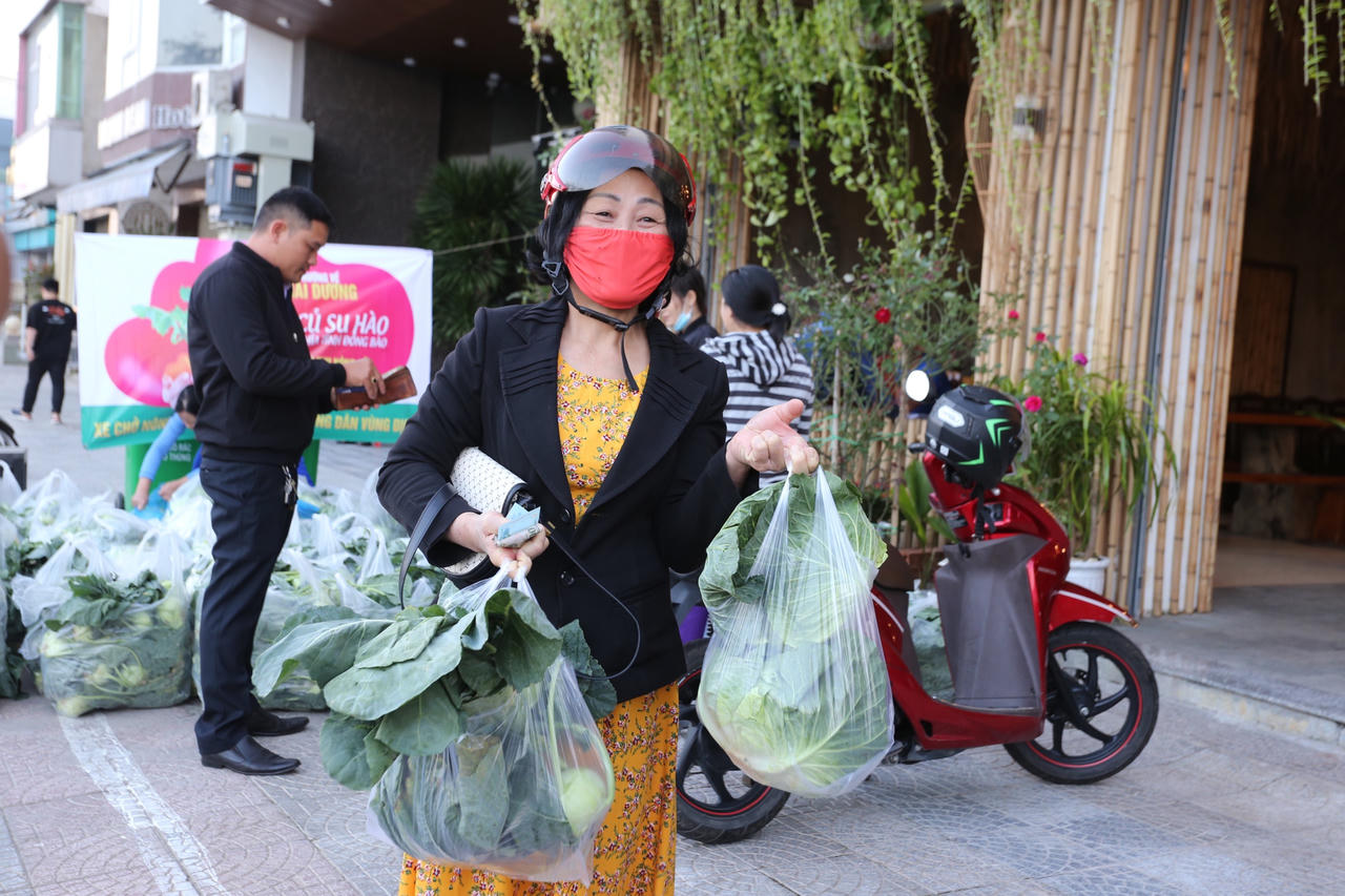 Người Đà Nẵng rủ nhau “giải cứu” nông sản cho nông dân Hải Dương