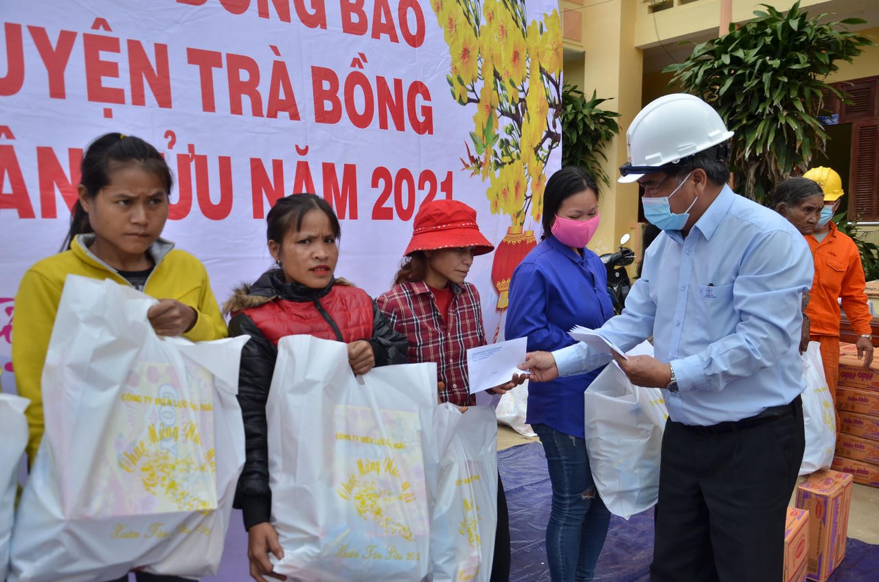 Công đoàn PC Quảng Ngãi đồng hành cùng chuyên môn, đảm bảo đời sống việc làm cho người lao động