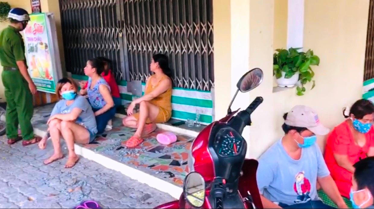 Đề xuất phạt 10 người 166 triệu đồng vì không tuân thủ phòng chống dịch COVID-19