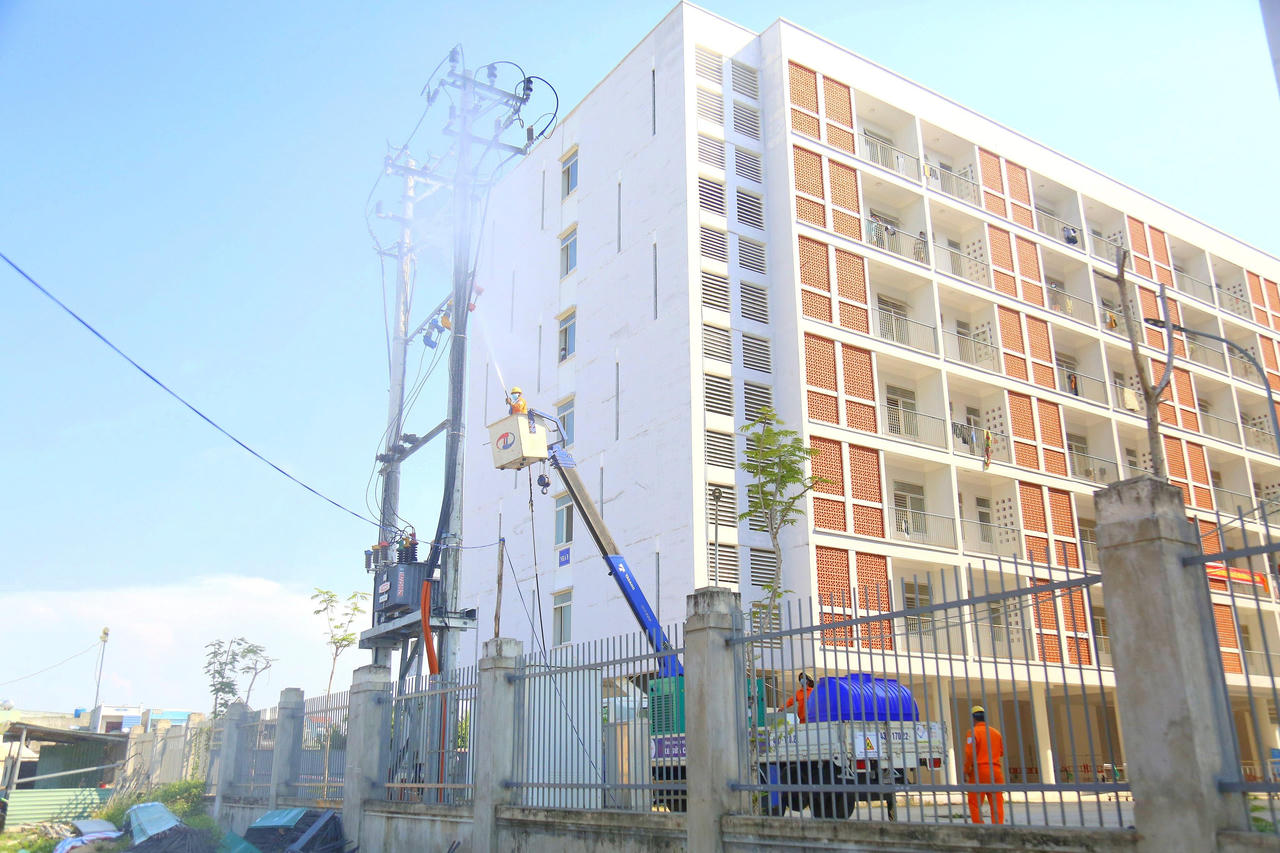 EVNCPC giảm khoảng 352 tỷ đồng tiền điện đợt 3 cho khách hàng bị ảnh hưởng bởi dịch COVID-19