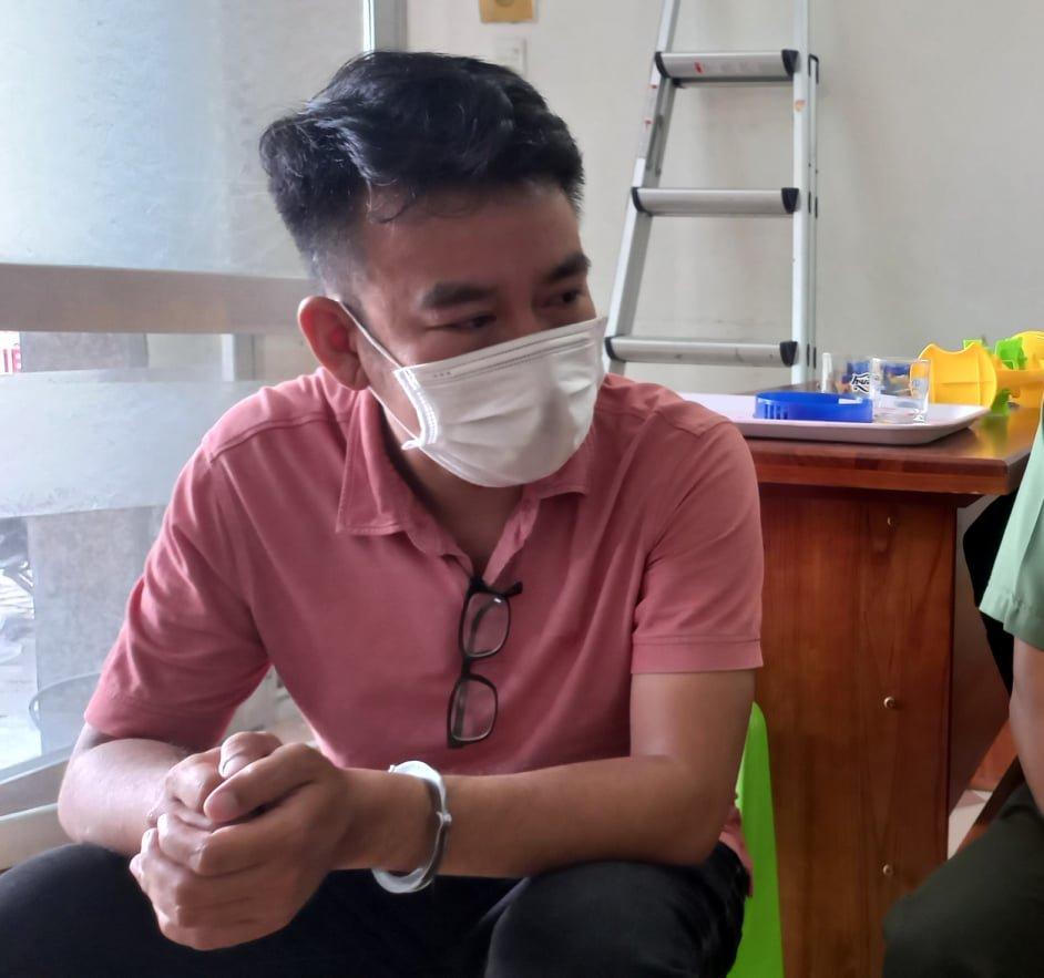 Bắt thêm 4 giám đốc giúp sức cho các chuyên gia "dỏm" nhập cảnh vào Việt Nam