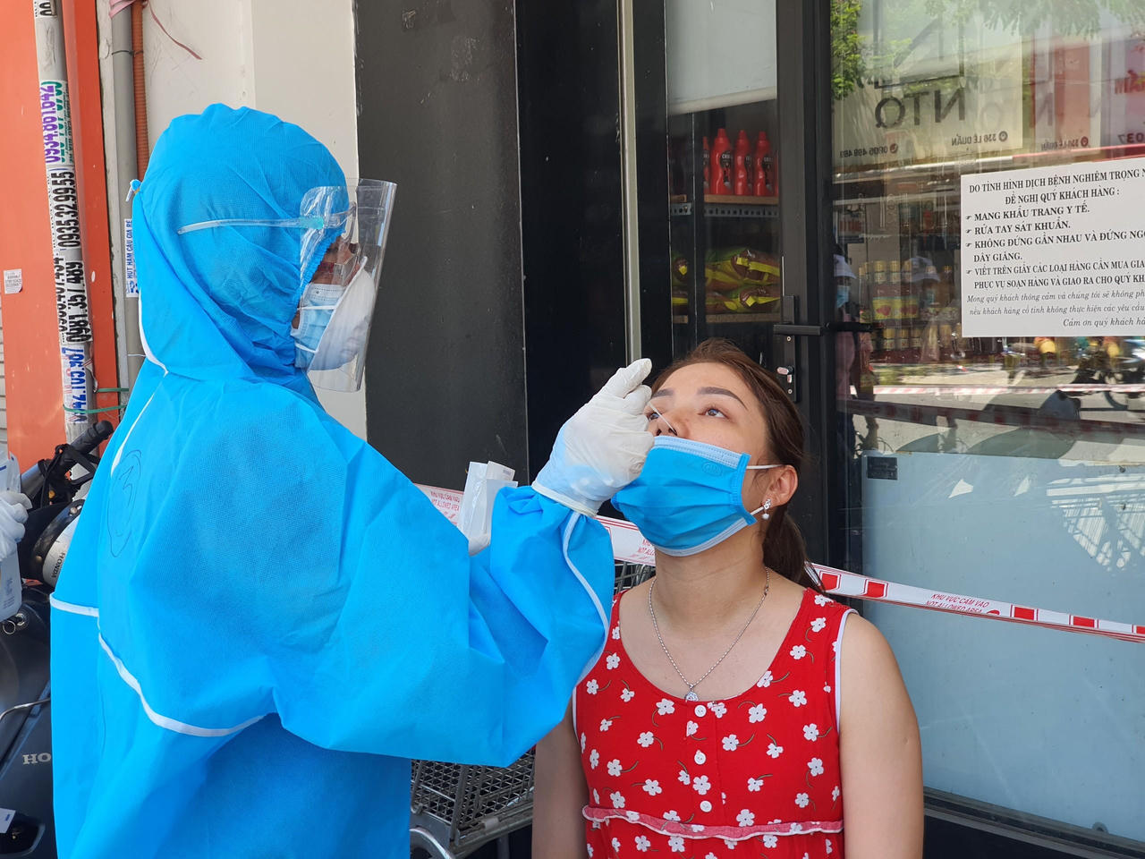 Thêm 18 trường hợp dương tính SARS-CoV-2 từ 7 mẫu xét nghiệm gộp ở Đà Nẵng