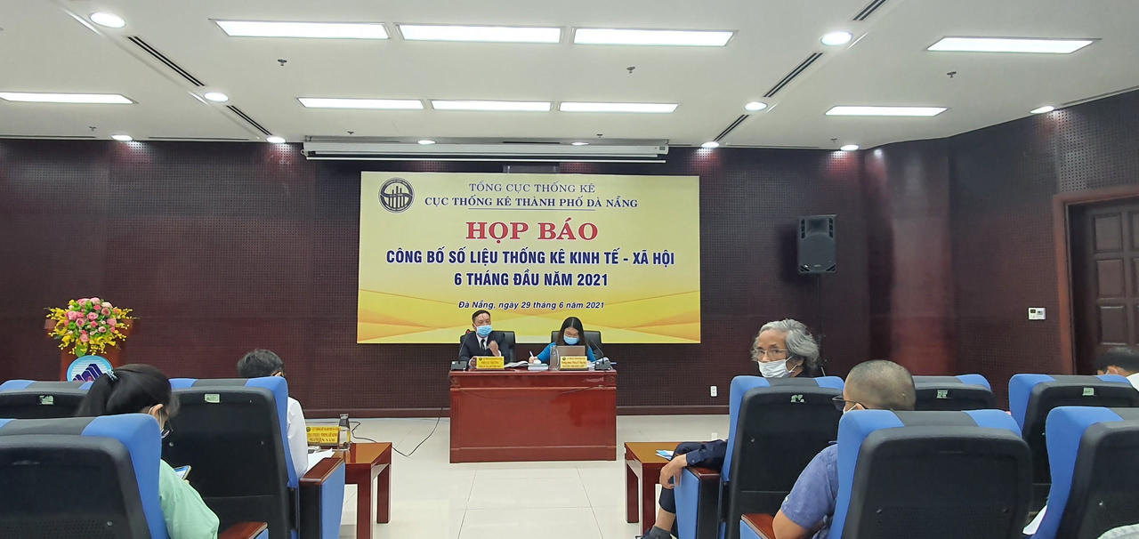 Quy mô kinh tế Đà Nẵng dẫn đầu miền Trung nhưng khá mong manh trong năm 2021