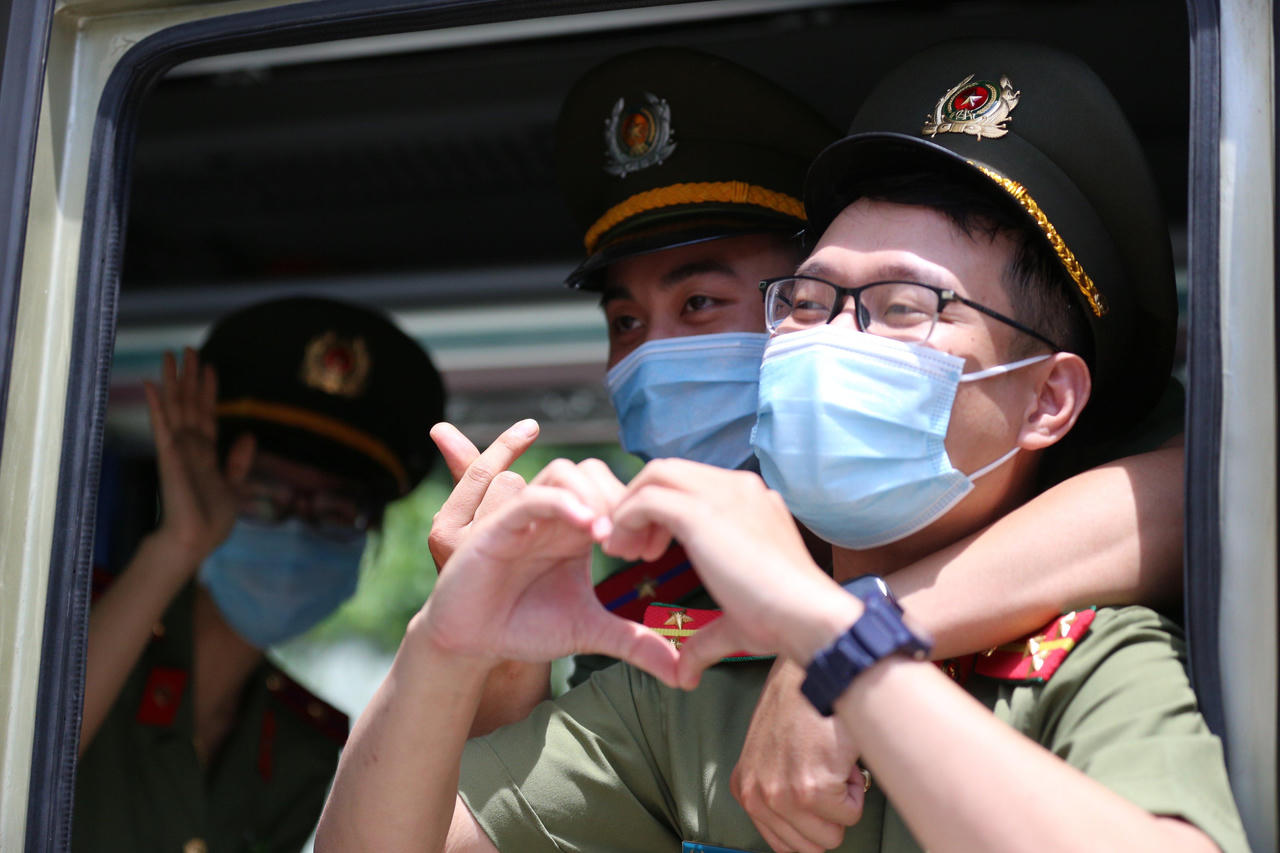 Đoàn nhân viên y tế Bệnh viện 199 (Bộ Công an) xuất quân chi viện cho TP HCM