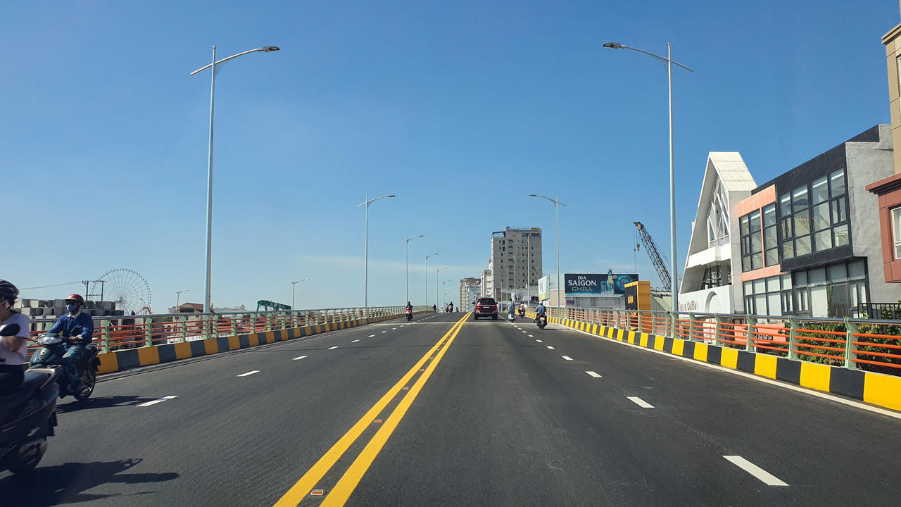 Thông xe cầu vượt nút giao thông hơn 700 tỷ đồng ở trung tâm Đà Nẵng