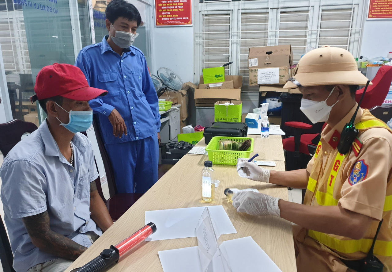 Tài xế "phê" ma túy lái xe container tốc độ cao vượt chốt kiểm dịch COVID-19