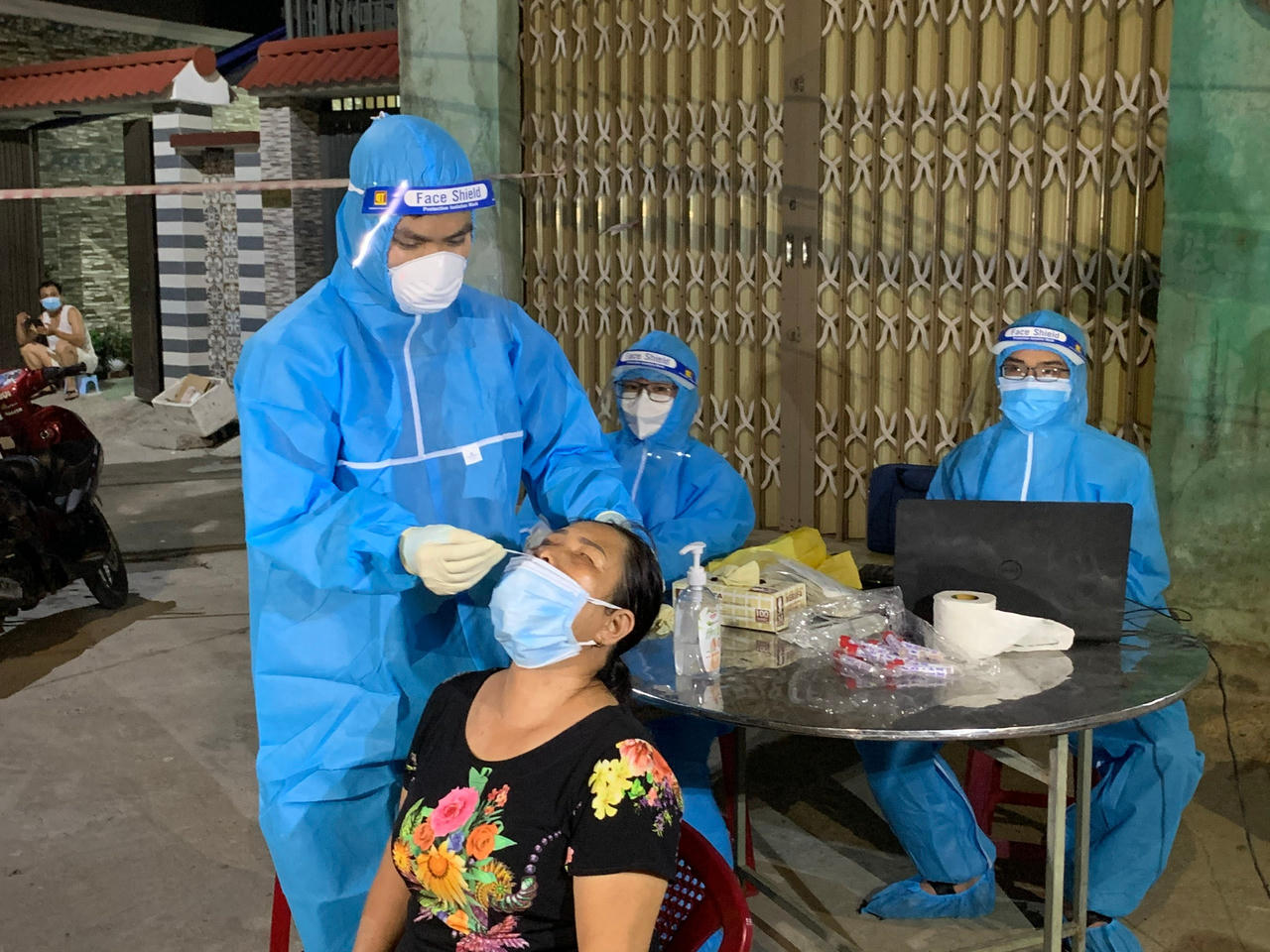 Bí thư Đà Nẵng kiểm tra hoạt động phòng, chống COVID-19 trên địa bàn