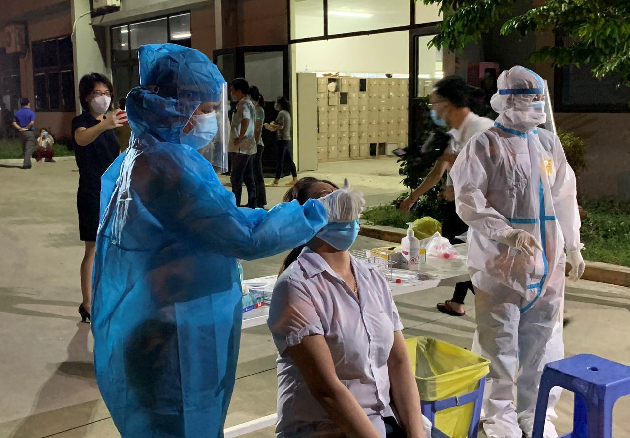 Đà Nẵng tìm người đến loạt quán ăn, chợ, nhà thuốc liên quan 32 ca COVID-19 mới