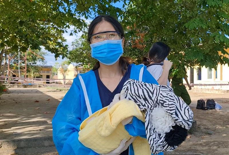 Nghẹn ngào chuyến hồi hương từ tâm dịch 