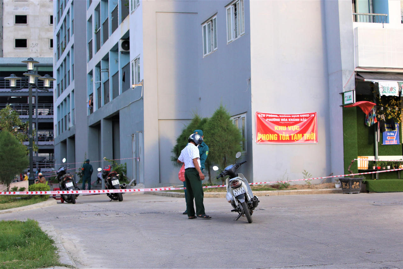 Đà Nẵng phát thông báo khẩn tìm người liên quan các ca COVID-19 dự đám tang, đến nhiều chợ, siêu thị