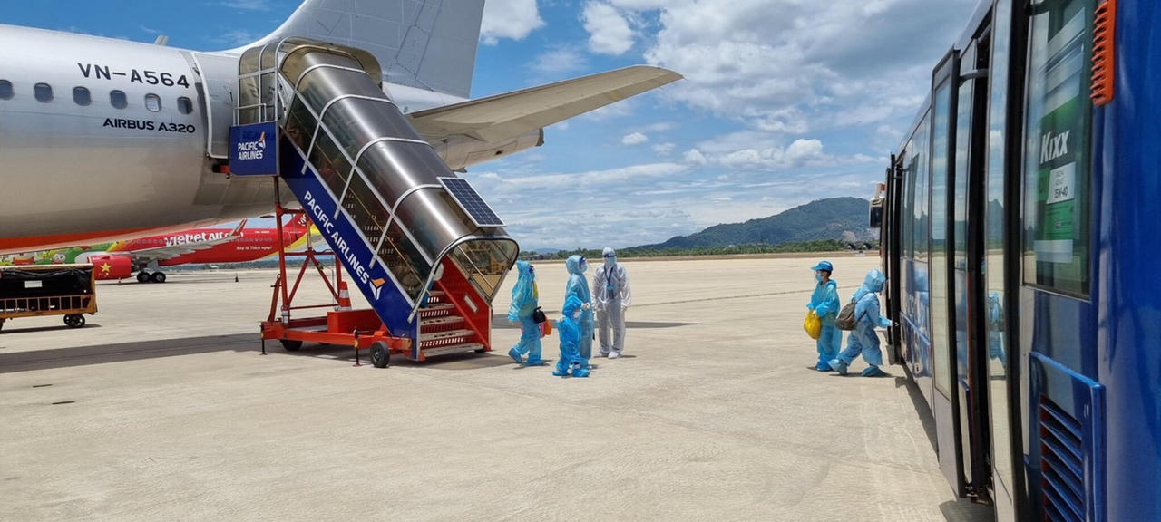 Quảng Nam tiếp tục đón 380 người dân từ TP HCM về quê trên 2 chuyến bay